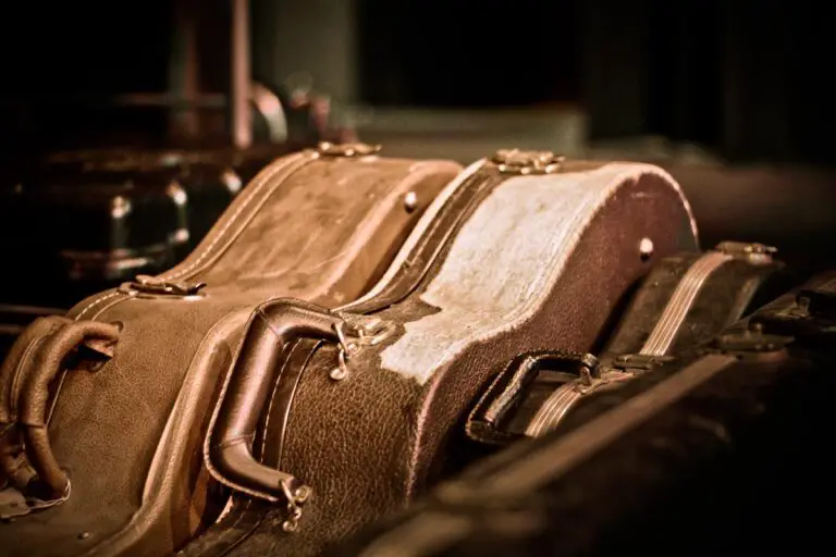 9 Ways To Make A Guitar Case Smell Good – Goodbye Stink!